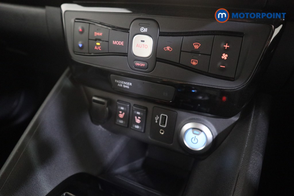 Nissan Leaf N-Connecta Automatic Electric Hatchback - Stock Number (1560060) - 7th supplementary image