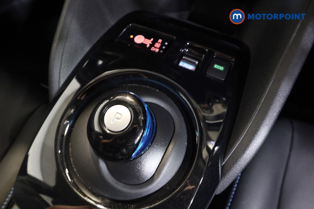 Nissan Leaf N-Connecta Automatic Electric Hatchback - Stock Number (1560060) - 8th supplementary image