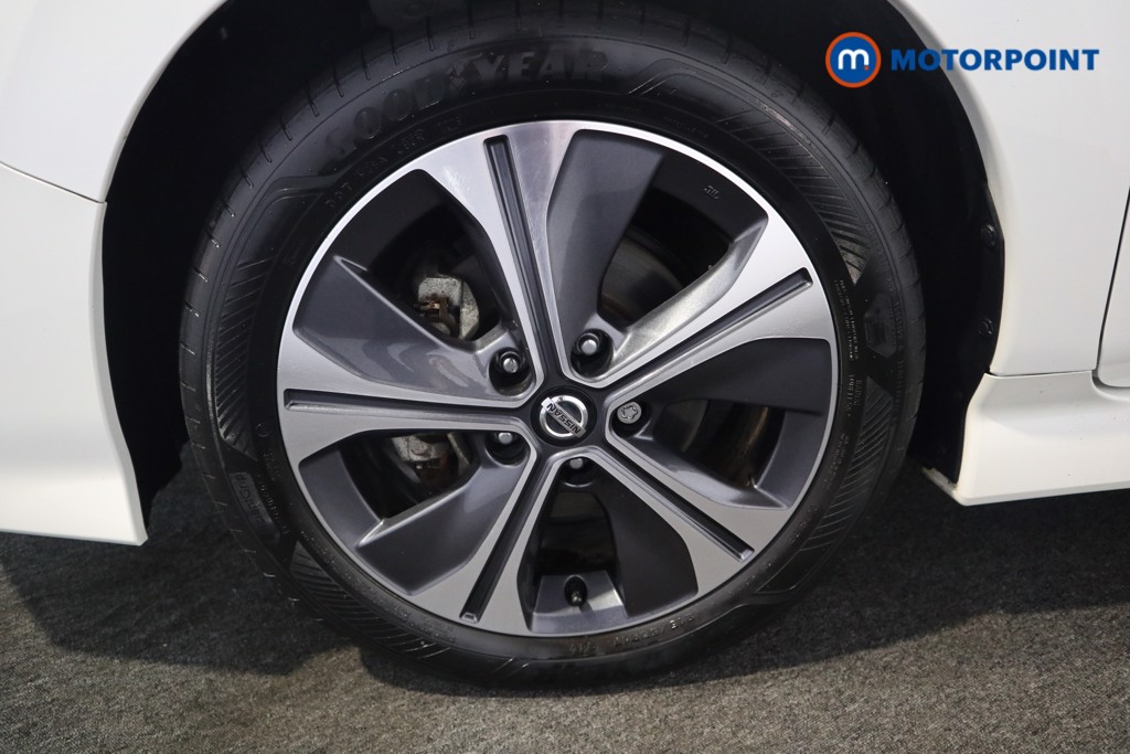 Nissan Leaf N-Connecta Automatic Electric Hatchback - Stock Number (1560060) - 16th supplementary image