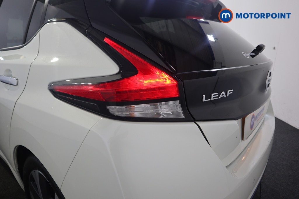 Nissan Leaf N-Connecta Automatic Electric Hatchback - Stock Number (1560060) - 20th supplementary image