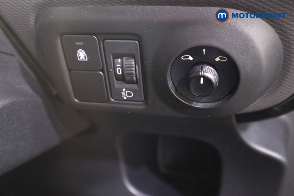 Citroen C4 Cactus Flair Manual Diesel SUV - Stock Number (1560268) - 8th supplementary image
