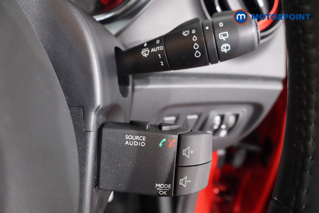 Renault Captur Signature Nav Manual Petrol SUV - Stock Number (1560447) - 17th supplementary image