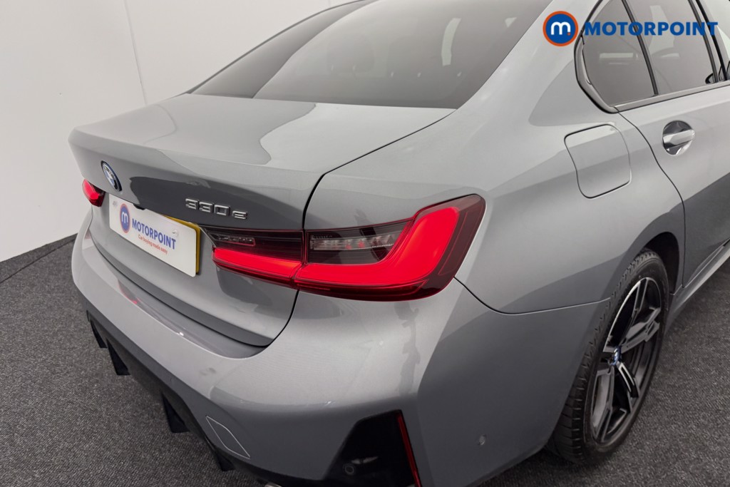 BMW 3 Series M Sport Automatic Petrol Plug-In Hybrid Saloon - Stock Number (1560983) - 25th supplementary image