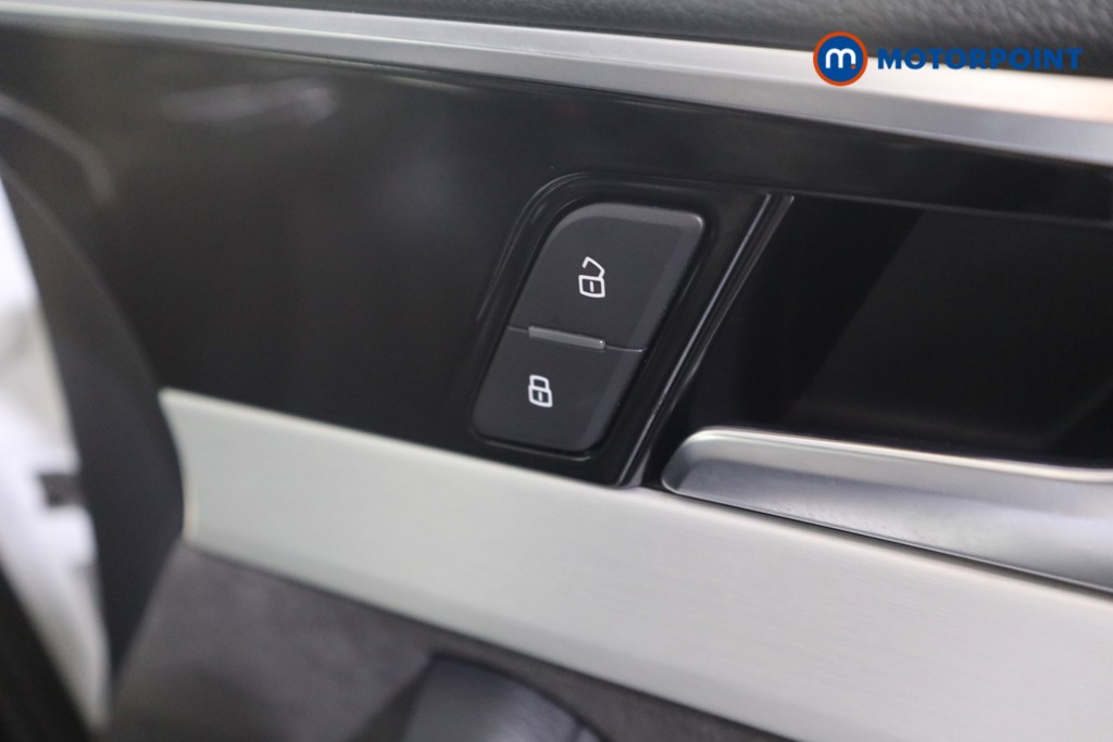 Audi A4 S Line Manual Petrol Saloon - Stock Number (1561375) - 11th supplementary image