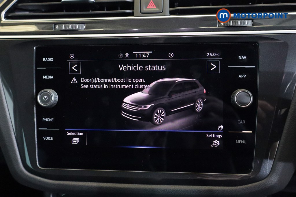 Volkswagen Tiguan Life Automatic Petrol SUV - Stock Number (1561785) - 7th supplementary image