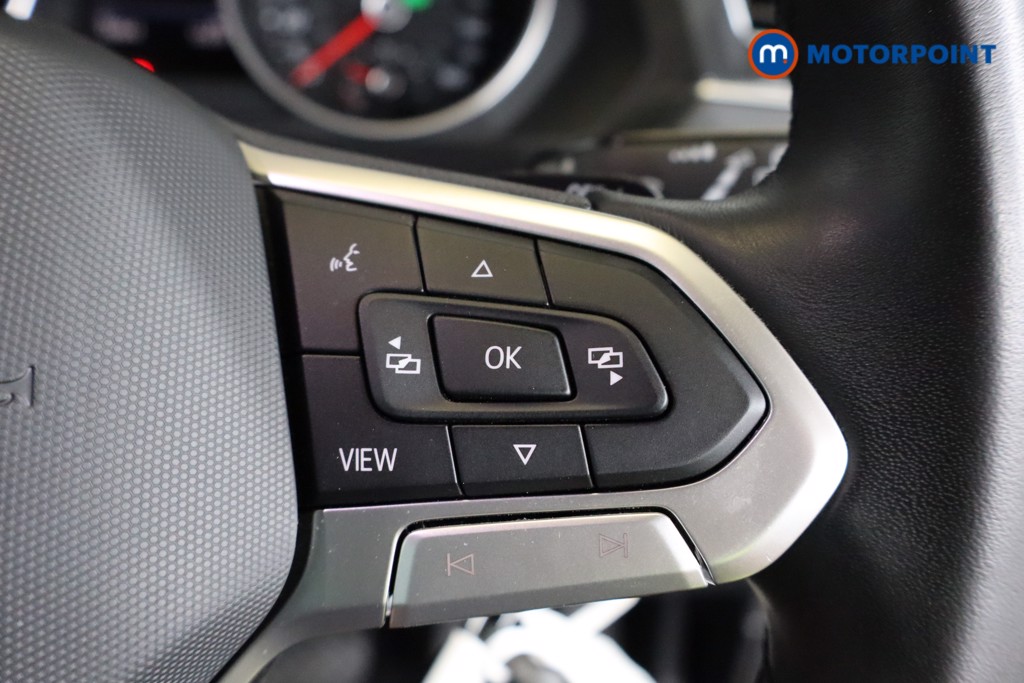 Volkswagen Tiguan Life Automatic Petrol SUV - Stock Number (1561785) - 12th supplementary image
