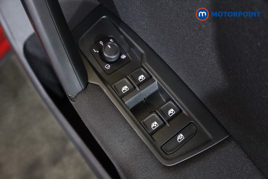Volkswagen Tiguan Life Automatic Petrol SUV - Stock Number (1561785) - 16th supplementary image
