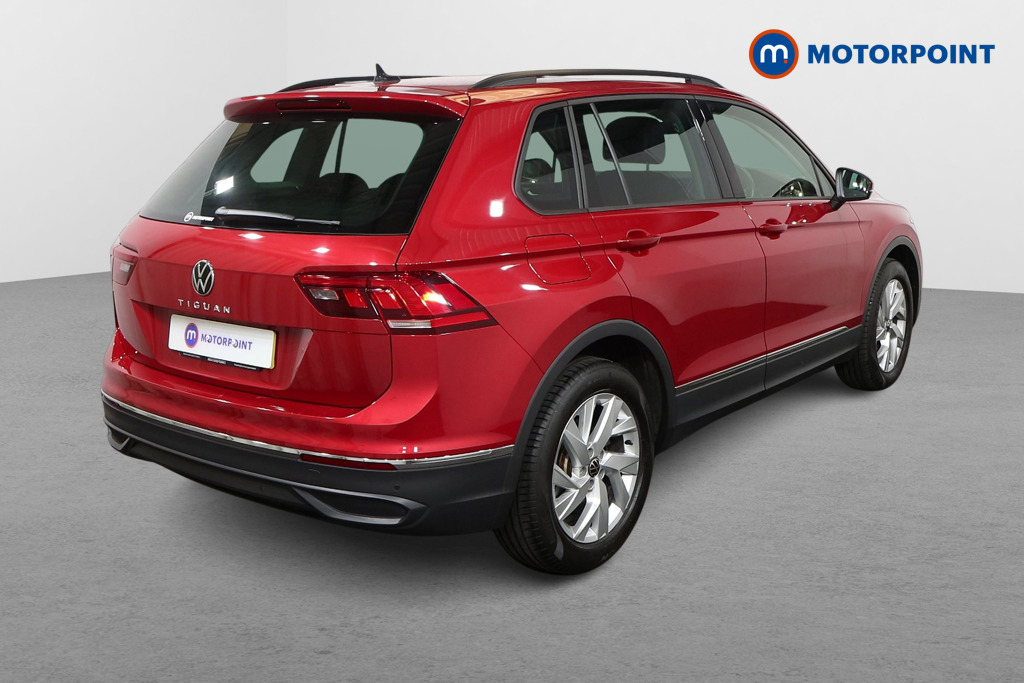 Volkswagen Tiguan Life Automatic Petrol SUV - Stock Number (1561785) - Drivers side rear corner