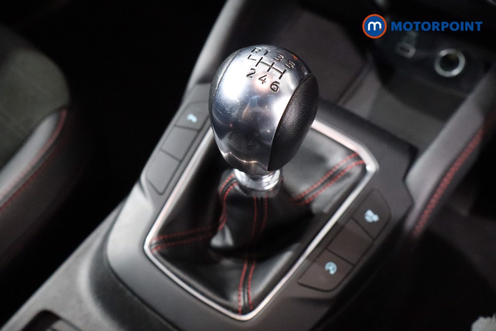Ford Kuga St-Line Edition Manual Petrol SUV - Stock Number (1561973) - 14th supplementary image
