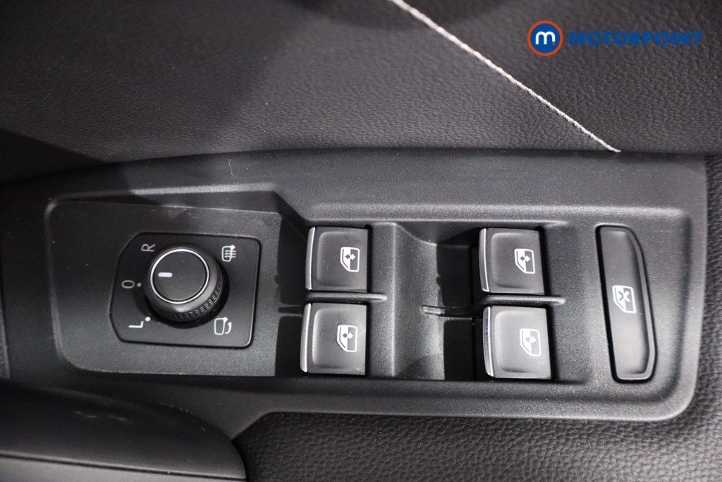 Volkswagen Tiguan R-Line Automatic Petrol SUV - Stock Number (1562129) - 17th supplementary image
