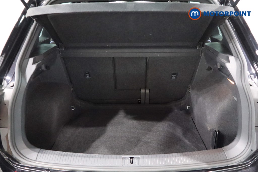 Volkswagen Tiguan R-Line Automatic Petrol SUV - Stock Number (1562129) - 36th supplementary image