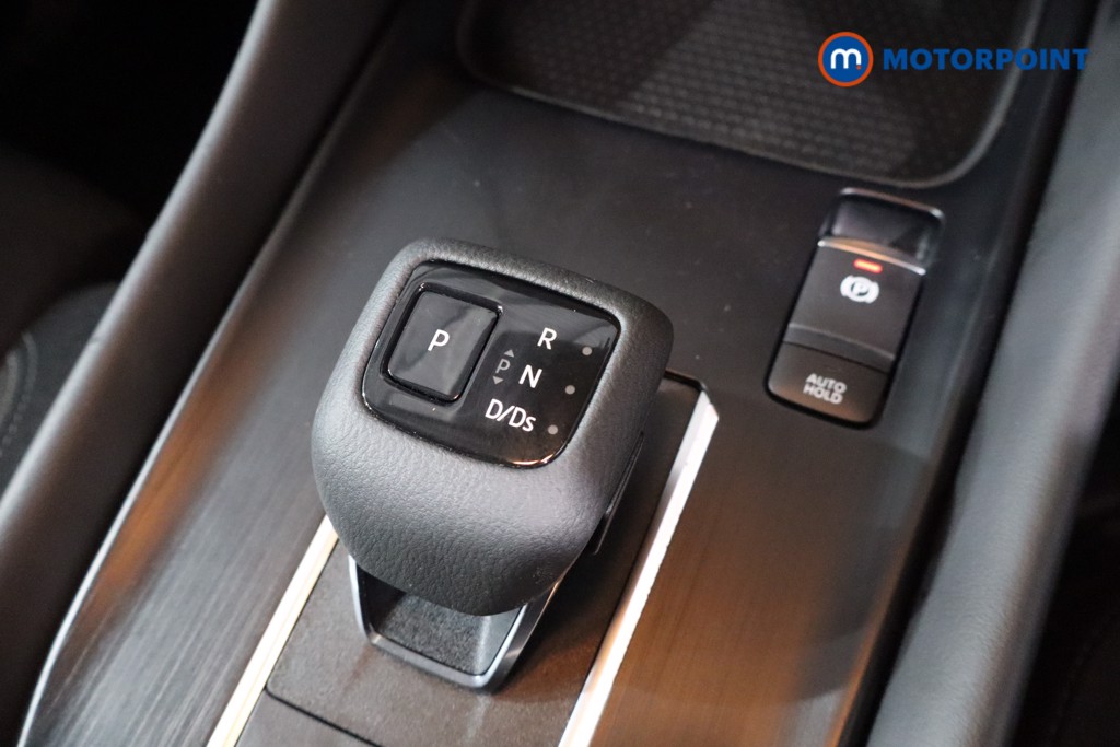 Nissan Qashqai N-Connecta Automatic Petrol SUV - Stock Number (1562340) - 14th supplementary image