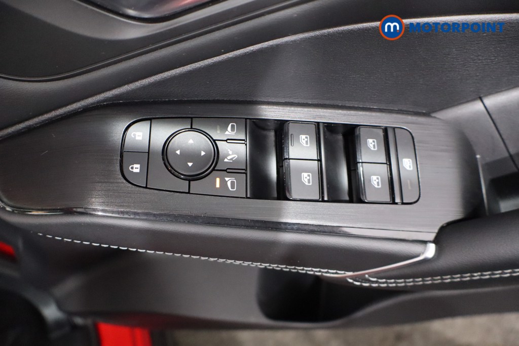Nissan Qashqai N-Connecta Automatic Petrol SUV - Stock Number (1562340) - 22nd supplementary image