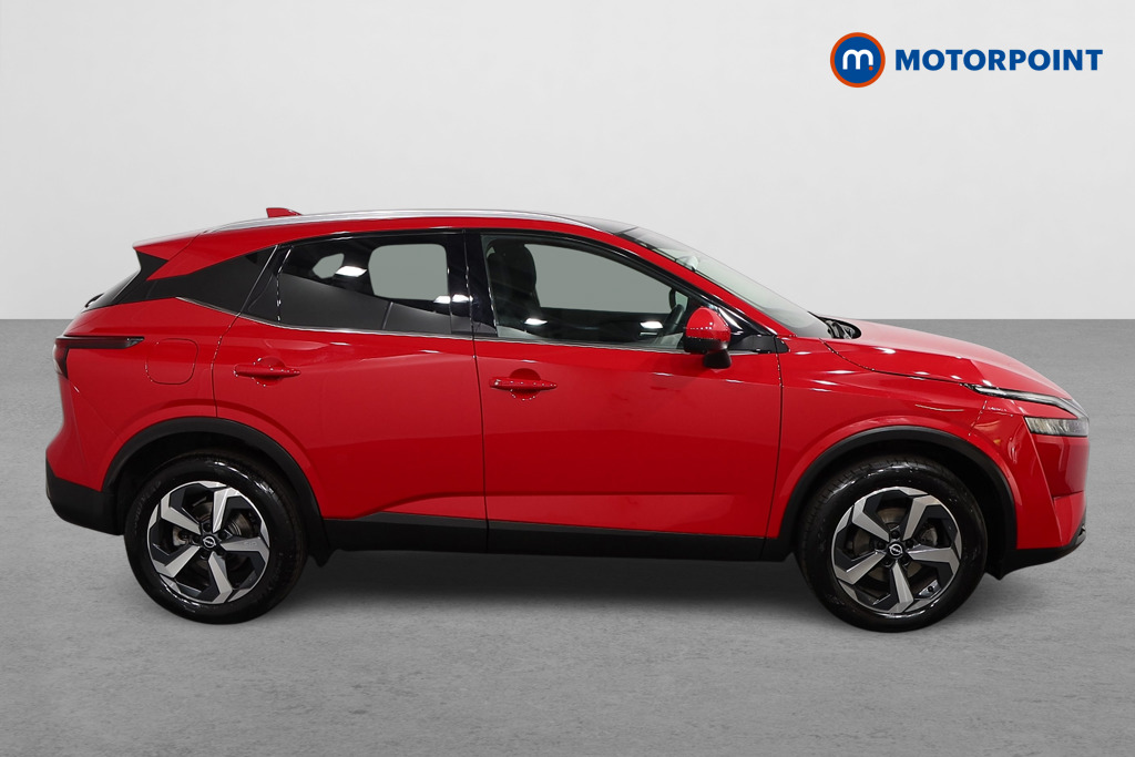 Nissan Qashqai N-Connecta Automatic Petrol SUV - Stock Number (1562340) - Drivers side