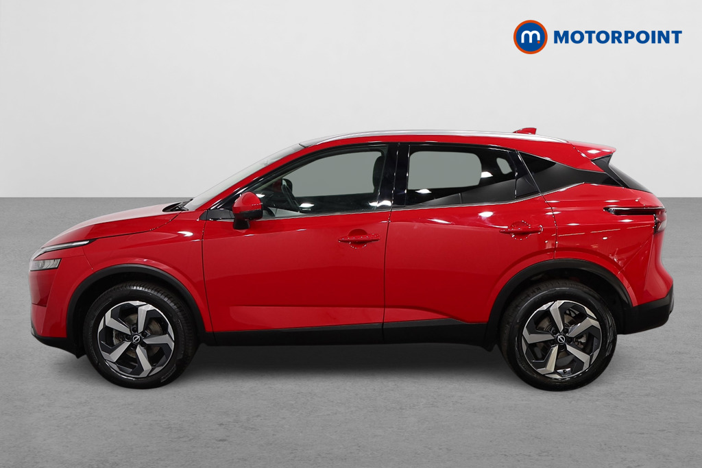 Nissan Qashqai N-Connecta Automatic Petrol SUV - Stock Number (1562340) - Passenger side