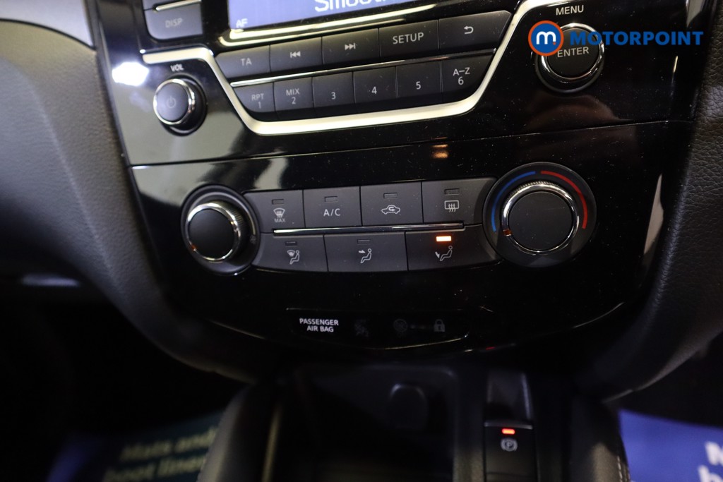 Nissan Qashqai Visia Manual Diesel SUV - Stock Number (1562389) - 5th supplementary image