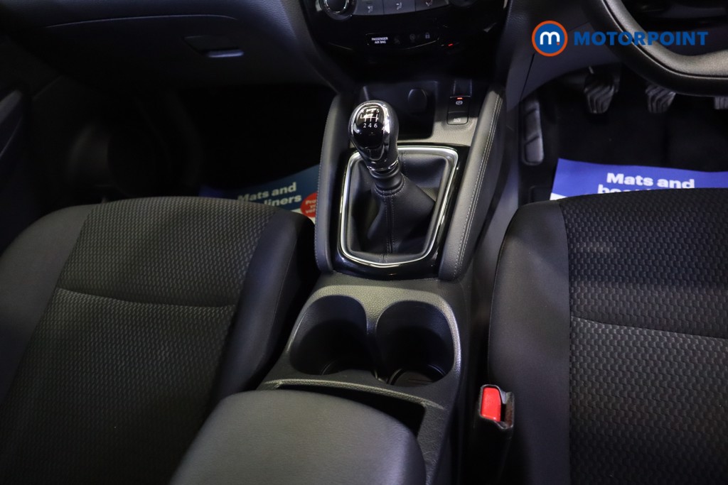 Nissan Qashqai Visia Manual Diesel SUV - Stock Number (1562389) - 6th supplementary image