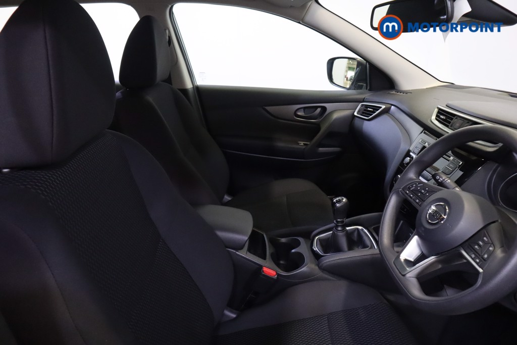 Nissan Qashqai Visia Manual Diesel SUV - Stock Number (1562389) - 12th supplementary image