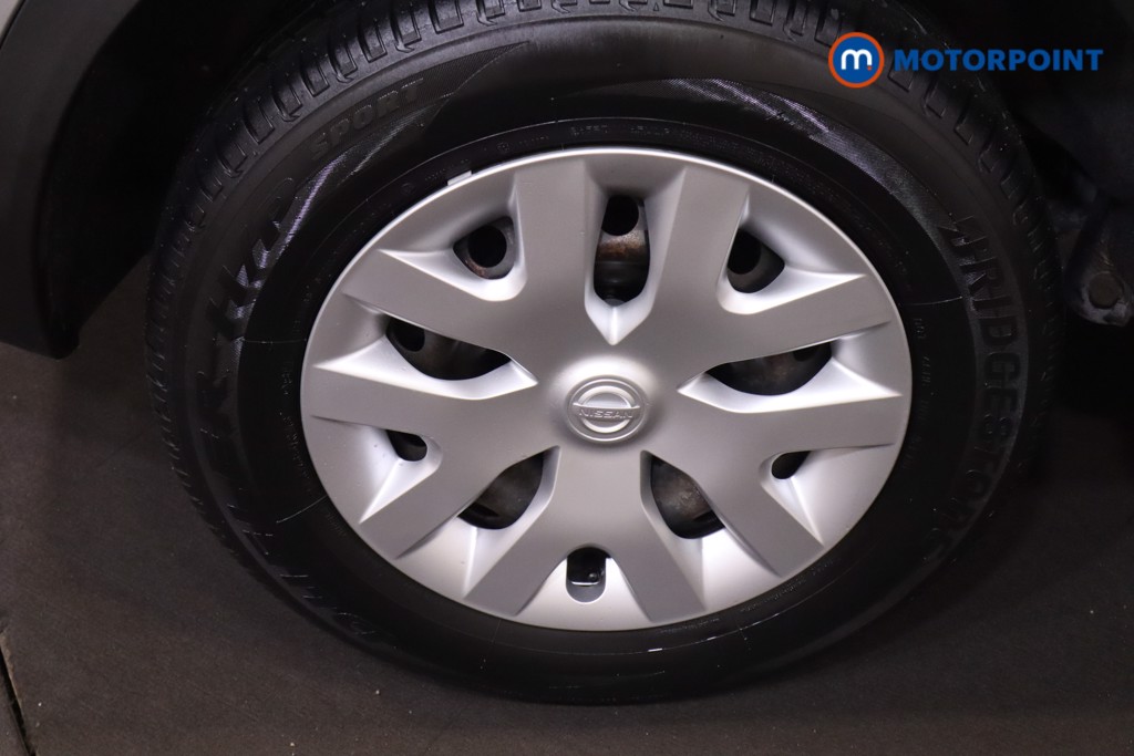 Nissan Qashqai Visia Manual Diesel SUV - Stock Number (1562389) - 15th supplementary image