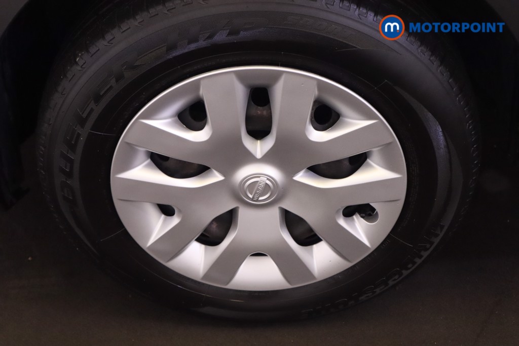 Nissan Qashqai Visia Manual Diesel SUV - Stock Number (1562389) - 17th supplementary image