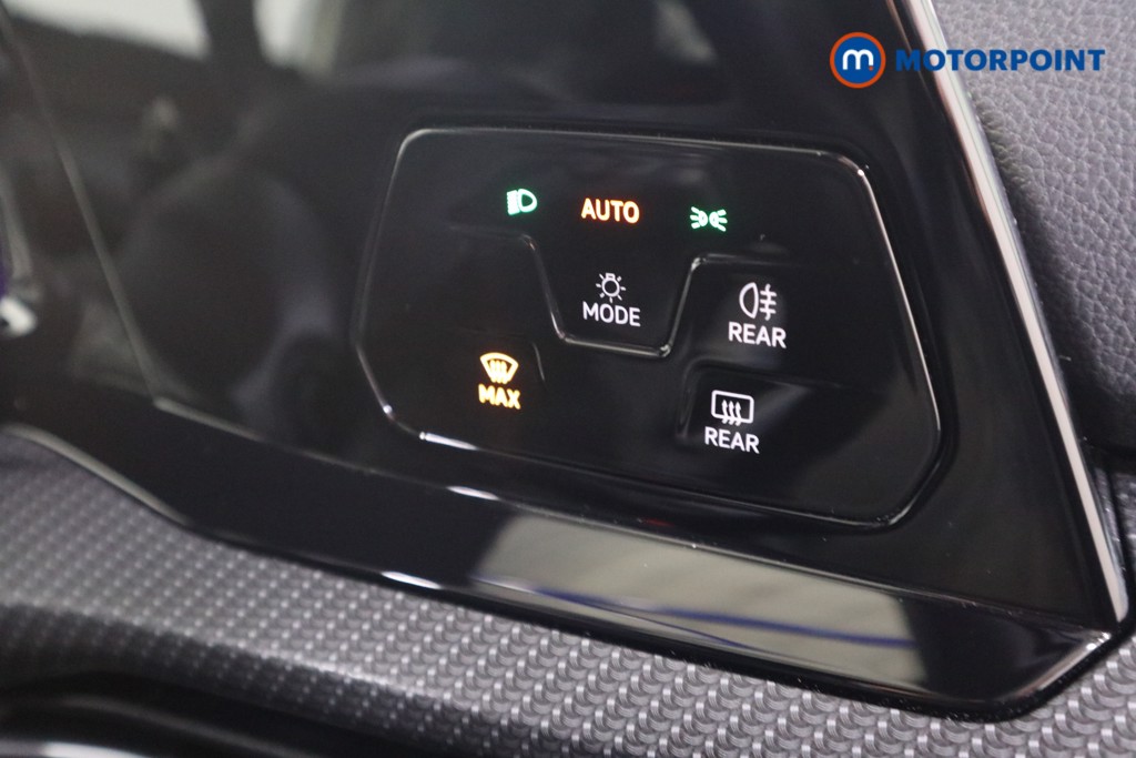 Volkswagen Golf R-Line Manual Petrol Hatchback - Stock Number (1562538) - 9th supplementary image