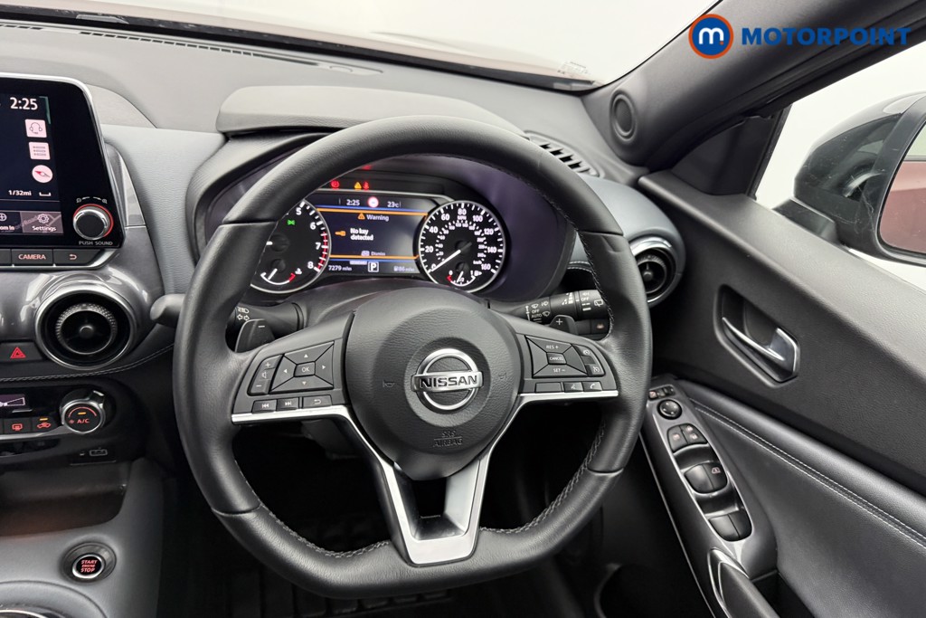 Nissan Juke N-Connecta Automatic Petrol SUV - Stock Number (1562822) - 3rd supplementary image