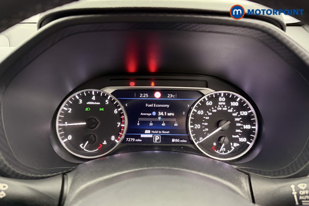 Nissan Juke N-Connecta Automatic Petrol SUV - Stock Number (1562822) - 5th supplementary image