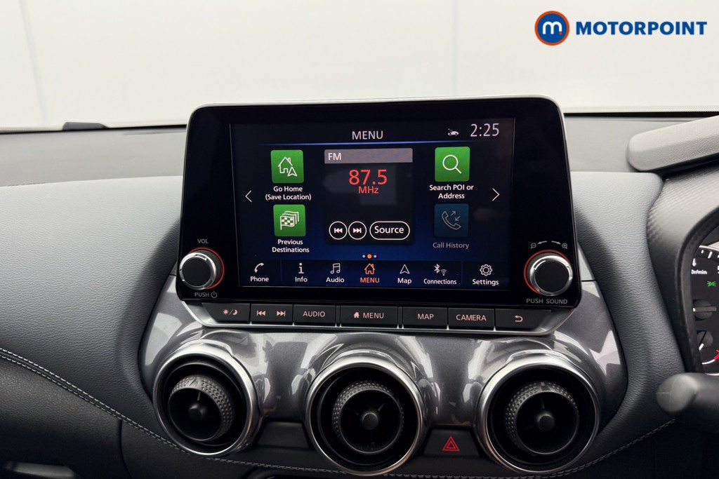 Nissan Juke N-Connecta Automatic Petrol SUV - Stock Number (1562822) - 8th supplementary image