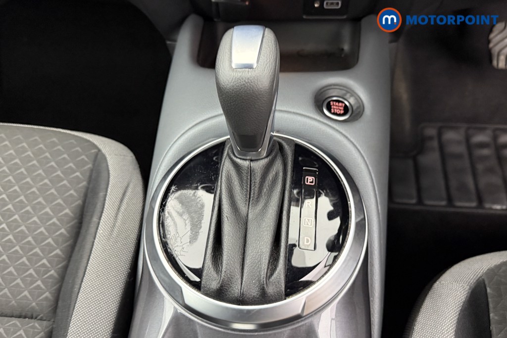 Nissan Juke N-Connecta Automatic Petrol SUV - Stock Number (1562822) - 12th supplementary image
