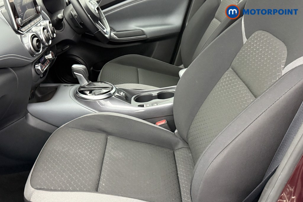 Nissan Juke N-Connecta Automatic Petrol SUV - Stock Number (1562822) - 21st supplementary image