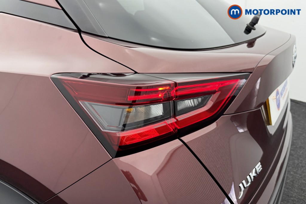 Nissan Juke N-Connecta Automatic Petrol SUV - Stock Number (1562822) - 24th supplementary image
