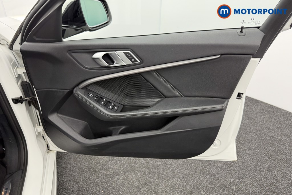 BMW 1 Series M Sport Automatic Diesel Hatchback - Stock Number (1562907) - 20th supplementary image