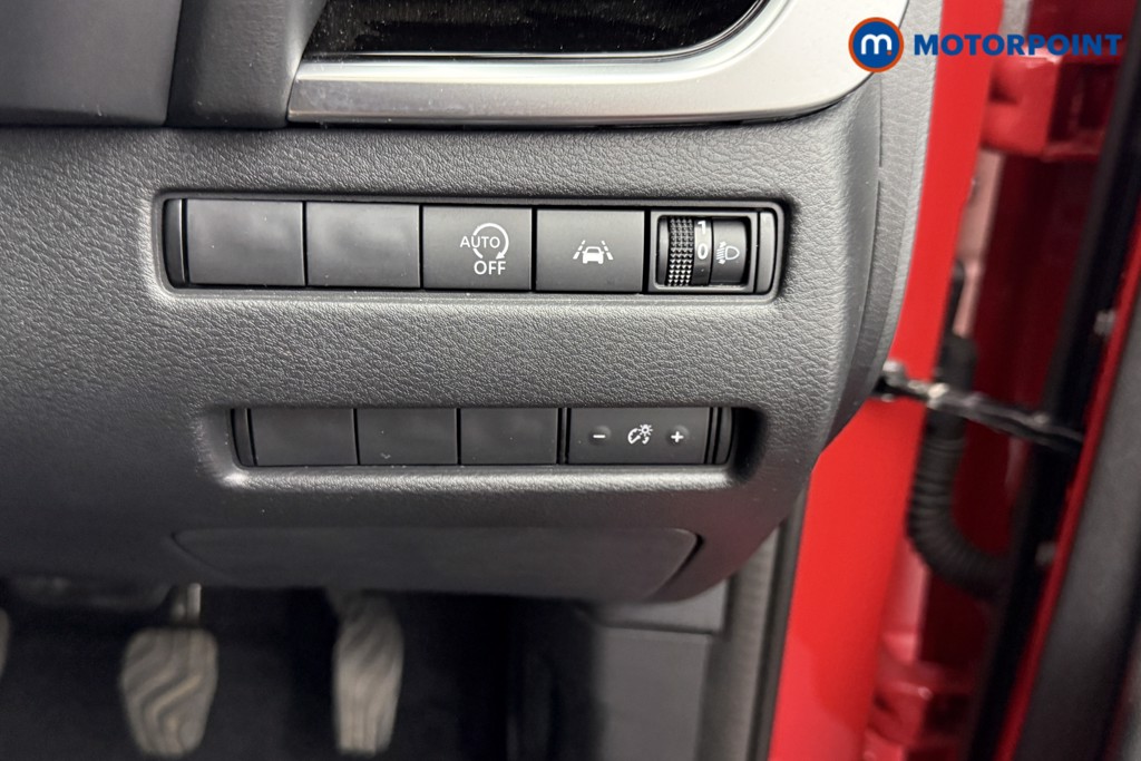 Nissan Qashqai N-Connecta Manual Petrol SUV - Stock Number (1563195) - 15th supplementary image