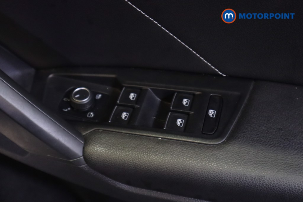 Volkswagen Tiguan R-Line Automatic Petrol SUV - Stock Number (1563464) - 9th supplementary image