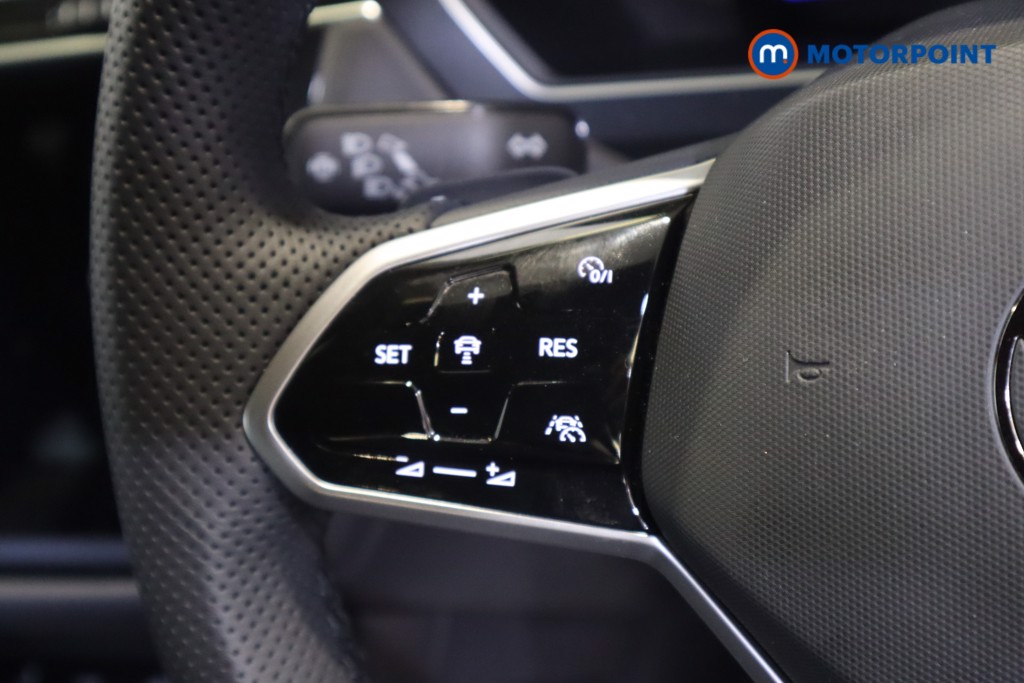 Volkswagen Tiguan R-Line Automatic Petrol SUV - Stock Number (1563464) - 12th supplementary image
