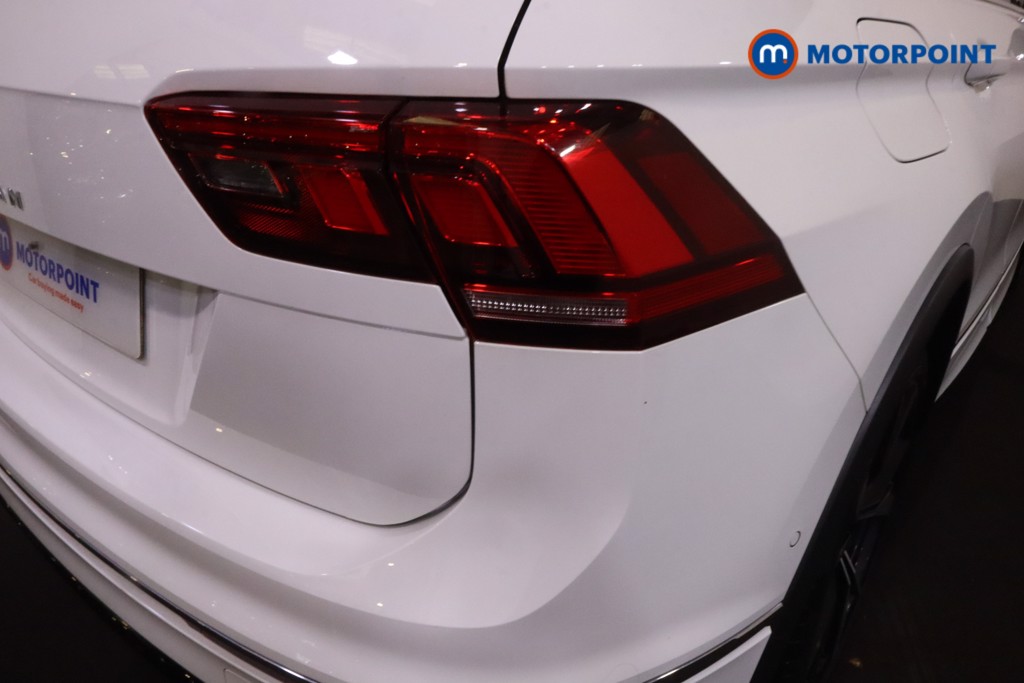 Volkswagen Tiguan R-Line Automatic Petrol SUV - Stock Number (1563464) - 22nd supplementary image