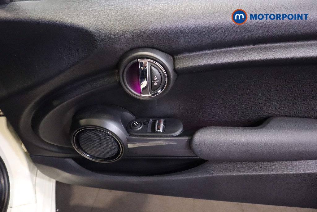Mini Hatchback Cooper Sport Manual Petrol Hatchback - Stock Number (1563472) - 5th supplementary image