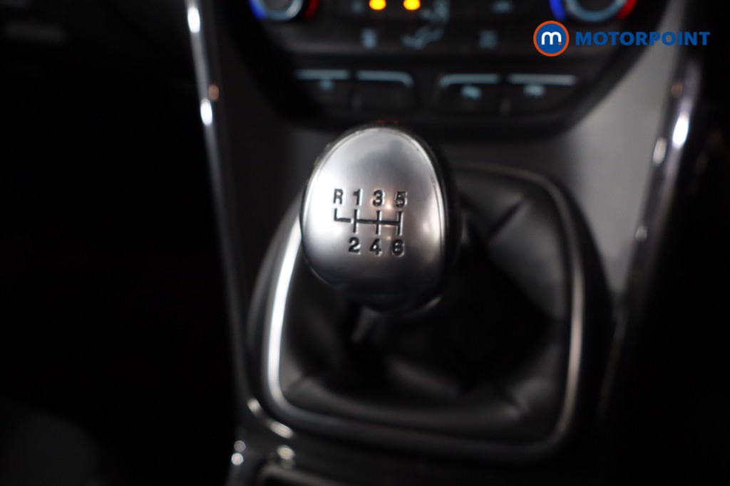 Ford Kuga St-Line Manual Petrol SUV - Stock Number (1547987) - 18th supplementary image