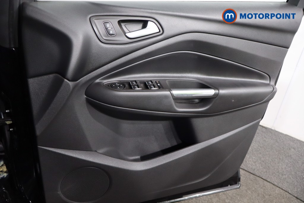 Ford Kuga St-Line Manual Petrol SUV - Stock Number (1547987) - 23rd supplementary image