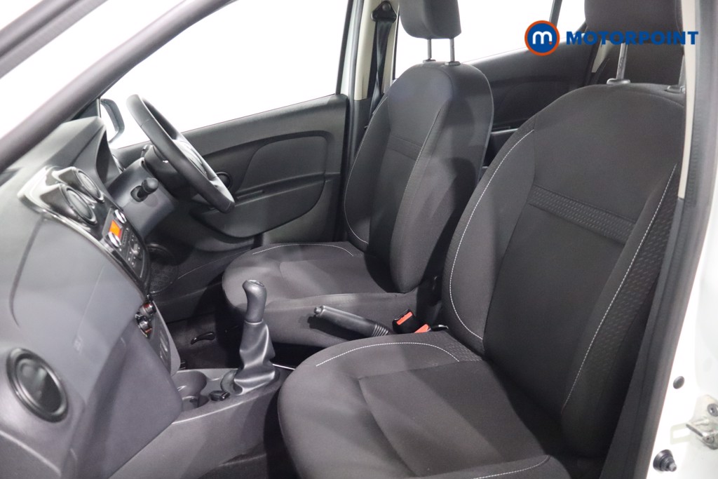 Dacia Sandero Stepway Essential Manual Diesel Hatchback - Stock Number (1561468) - 4th supplementary image