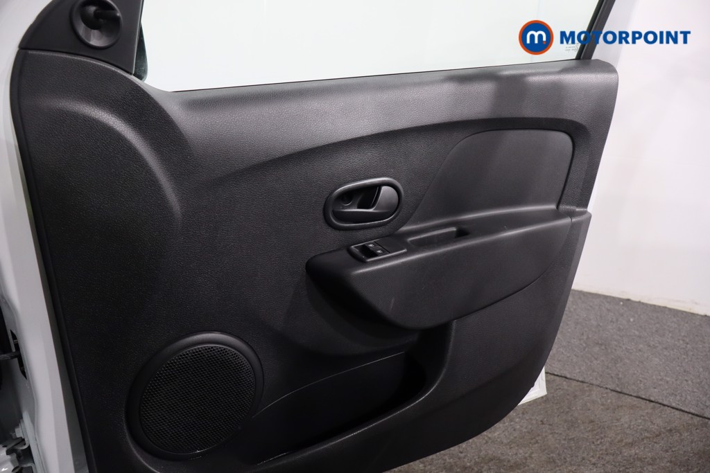 Dacia Sandero Stepway Essential Manual Diesel Hatchback - Stock Number (1561468) - 20th supplementary image