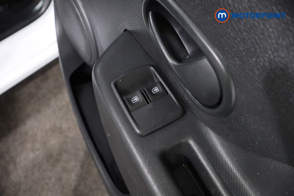 Dacia Sandero Stepway Essential Manual Diesel Hatchback - Stock Number (1561468) - 21st supplementary image