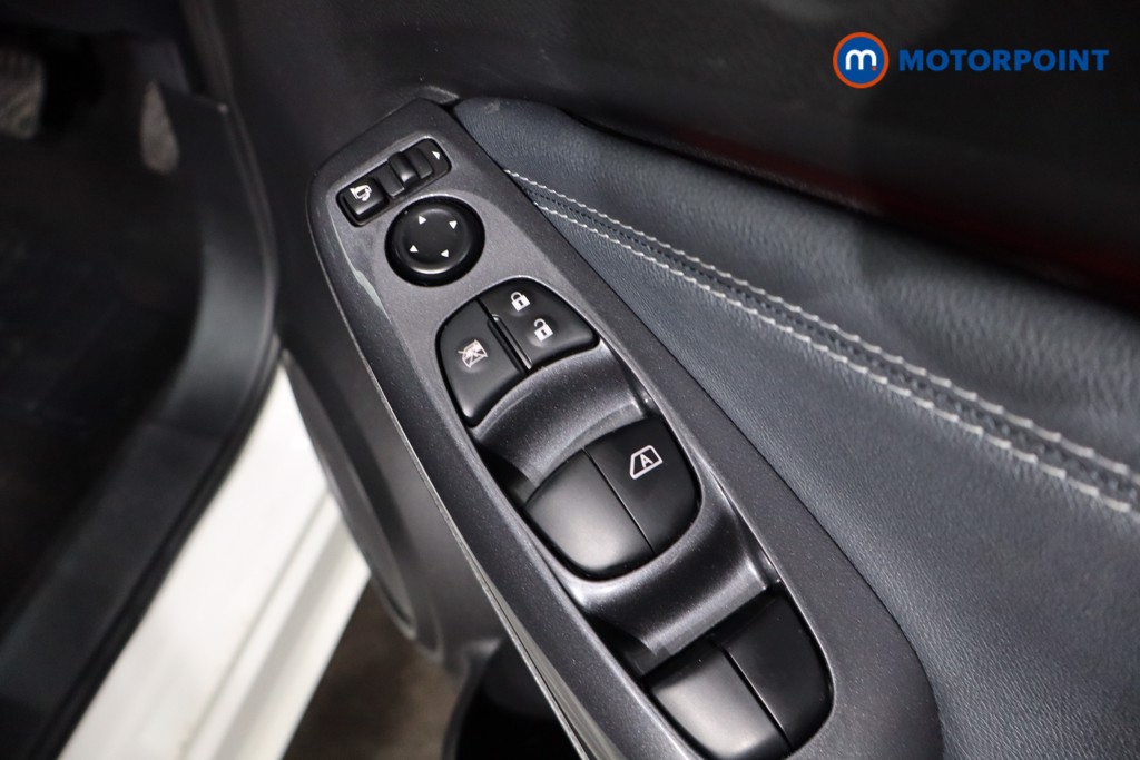 Nissan Juke Tekna Automatic Petrol SUV - Stock Number (1562020) - 24th supplementary image