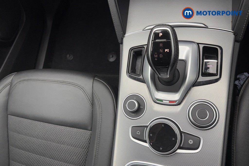 Alfa Romeo Stelvio Sprint Automatic Petrol SUV - Stock Number (1534442) - 9th supplementary image