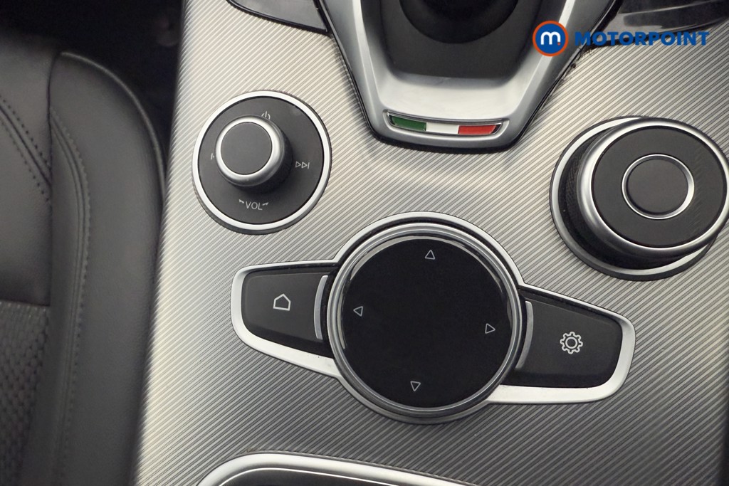 Alfa Romeo Stelvio Sprint Automatic Petrol SUV - Stock Number (1534442) - 10th supplementary image
