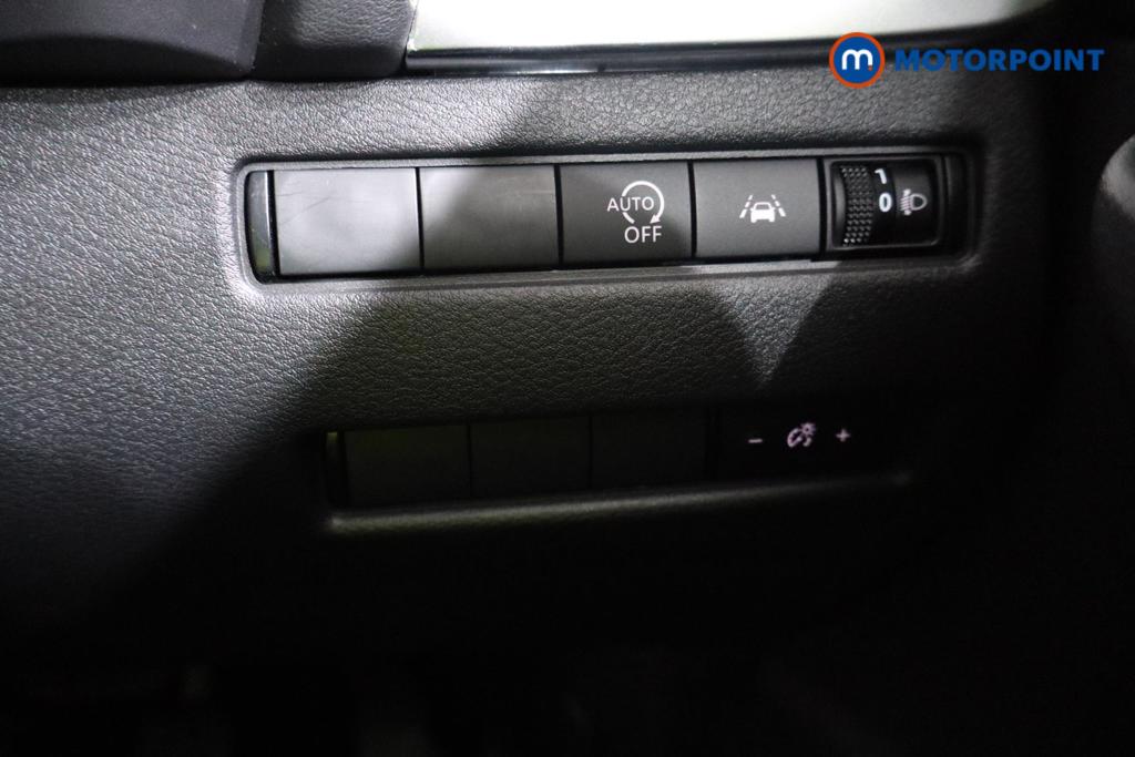 Nissan Qashqai Acenta Premium Manual Petrol SUV - Stock Number (1551354) - 11th supplementary image