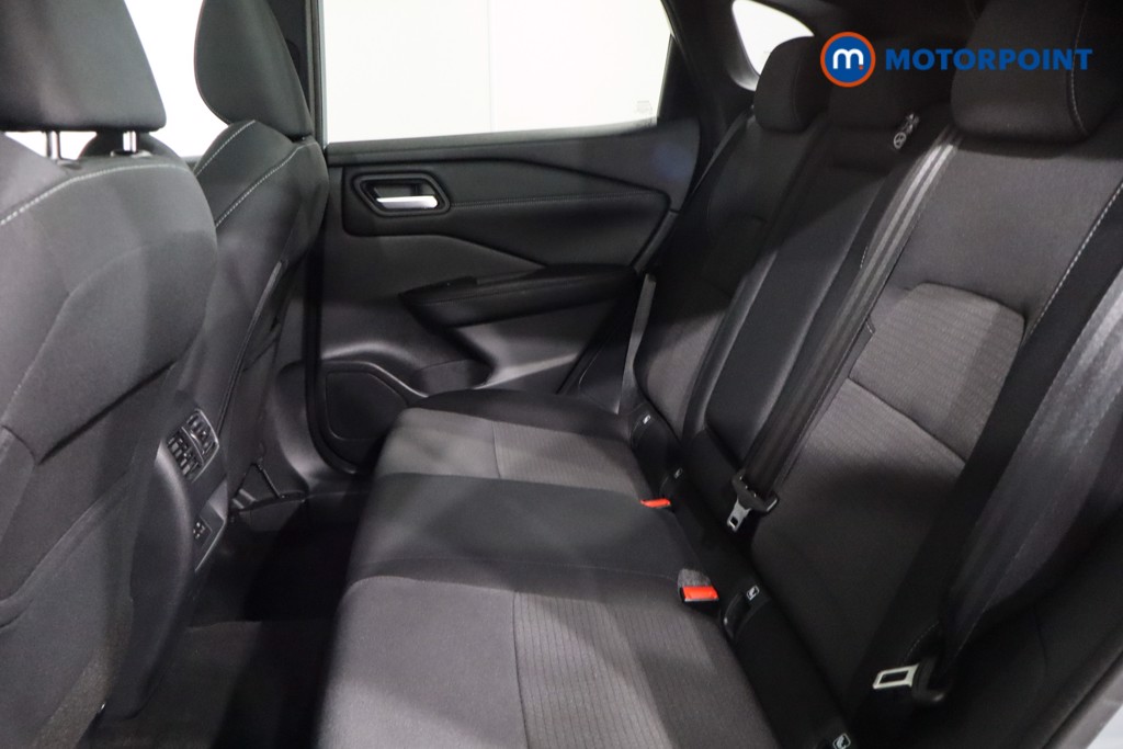Nissan Qashqai N-Connecta Automatic Petrol-Electric Hybrid SUV - Stock Number (1552807) - 5th supplementary image