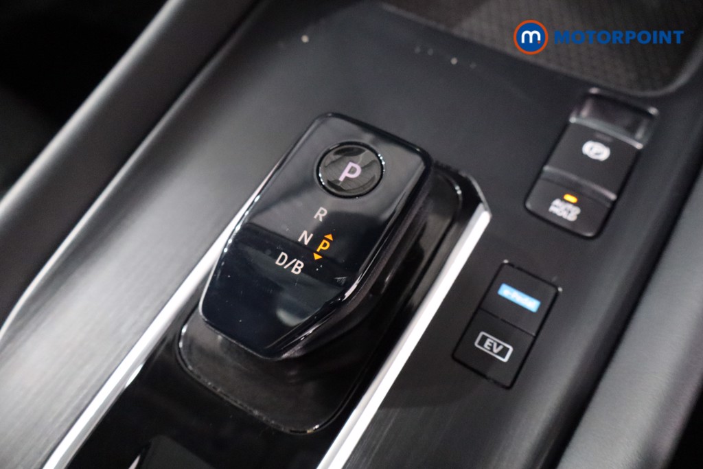 Nissan Qashqai N-Connecta Automatic Petrol-Electric Hybrid SUV - Stock Number (1552807) - 14th supplementary image