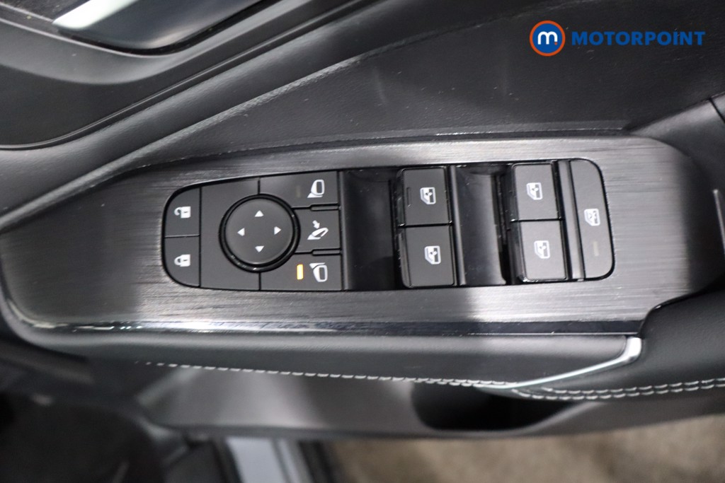 Nissan Qashqai N-Connecta Automatic Petrol-Electric Hybrid SUV - Stock Number (1552807) - 21st supplementary image