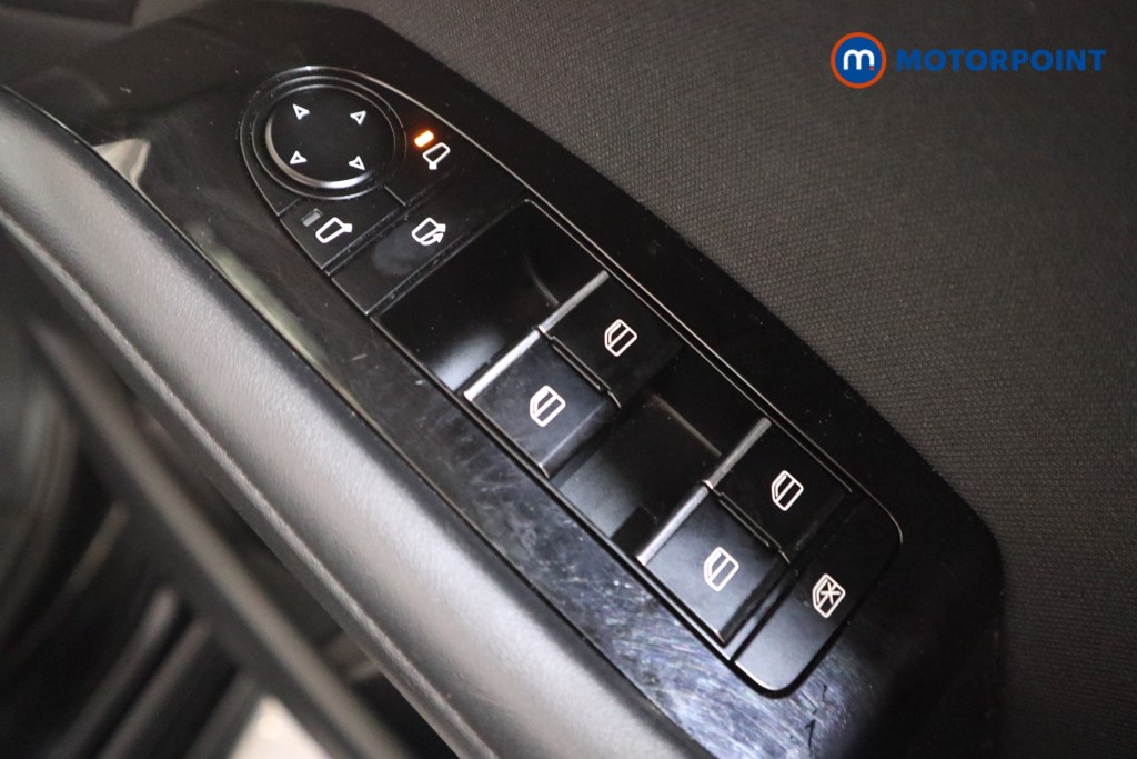 Mazda 3 Se-L Manual Petrol-Electric Hybrid Hatchback - Stock Number (1555825) - 11th supplementary image